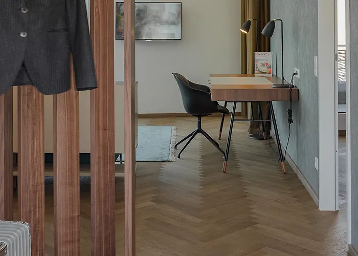 Dd Suites Serviced Apartments